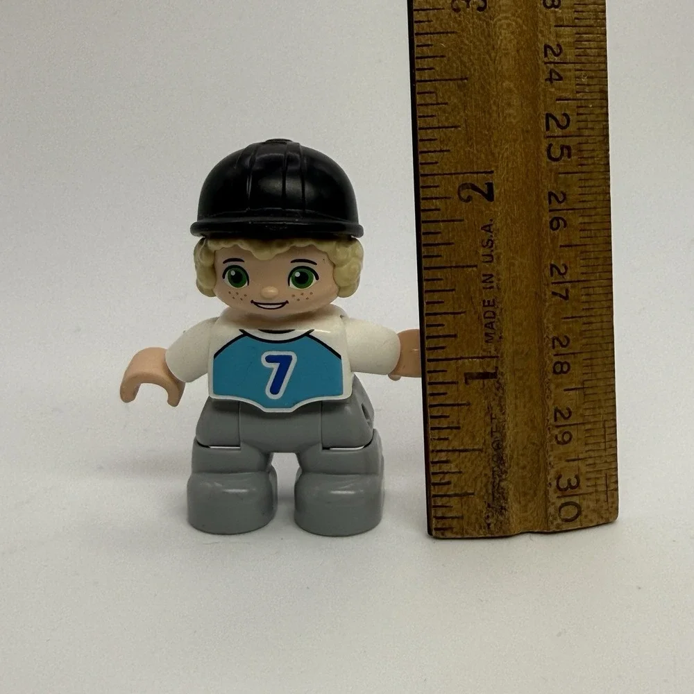 Lego Duplo Figure Kid Boy black cap blonde‎ #7 teal/slate gray - Picture 8 of 8